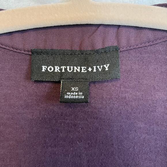 Fortune + Ivy purple top v-neck with 2 front pockets front zipper sz XS - Picture 4 of 5